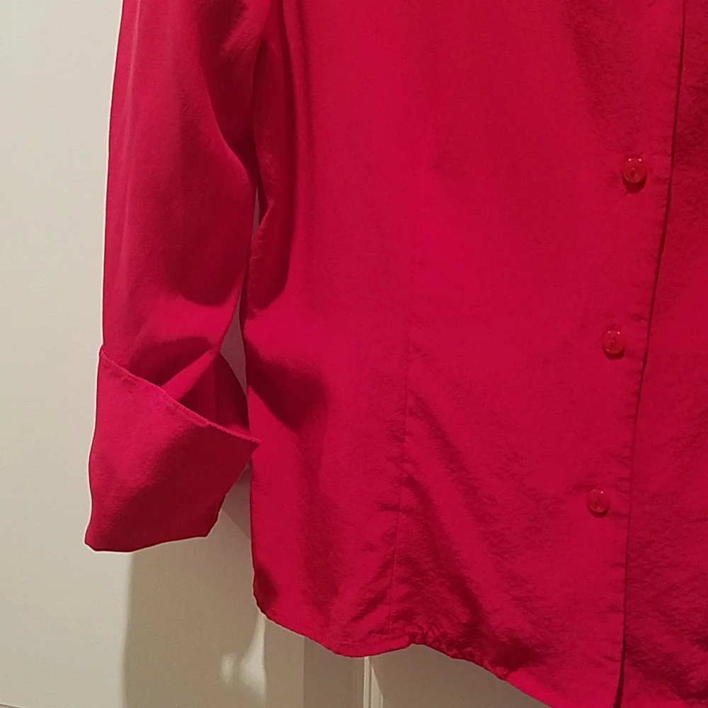 Casual Corner petite red silk blouse - Picture 4 of 6